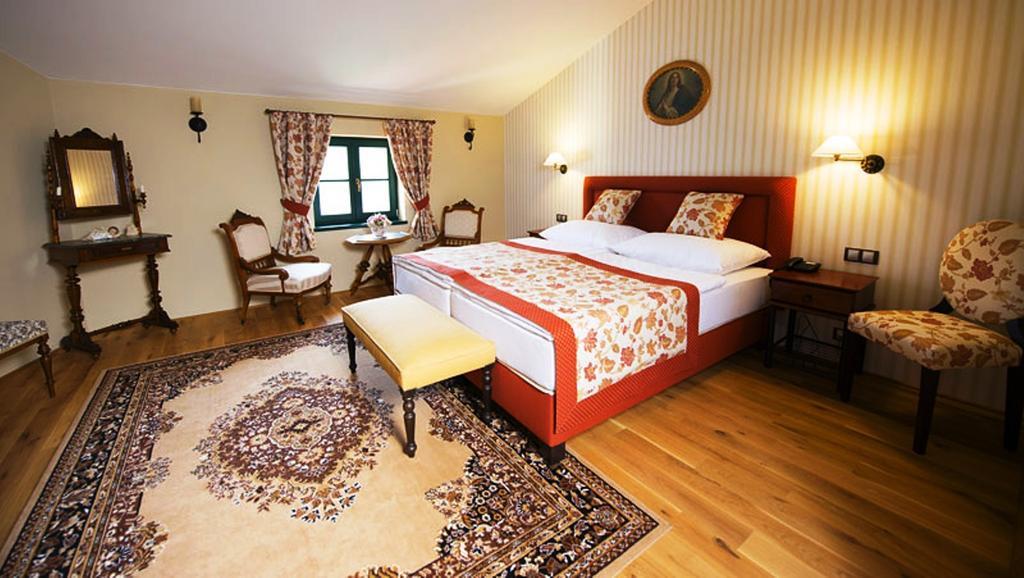 Boutique Hotel Pri Mlyne Lozorno Habitación foto